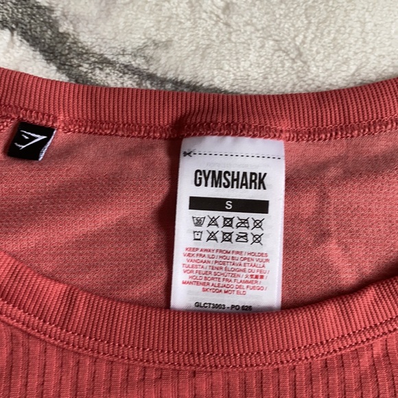 Gymshark cropped workout top - Picture 3 of 4